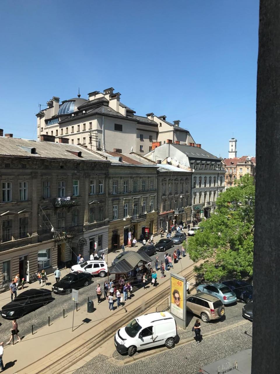 Baker'S Street Vandrarhem Lviv Exteriör bild